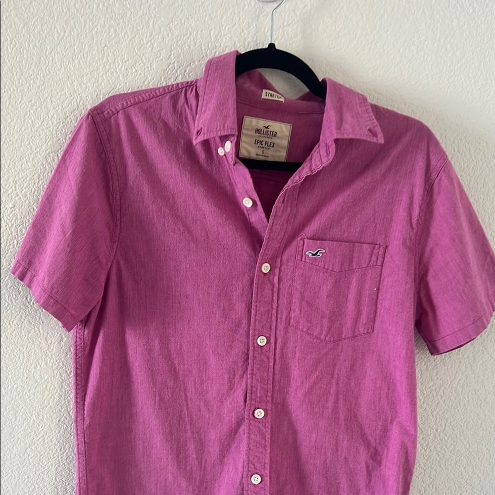 Hollister Men's Pink Short Sleeve Shirt - Picture 2 of 9